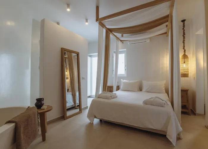 Chora With Swimming Pool *